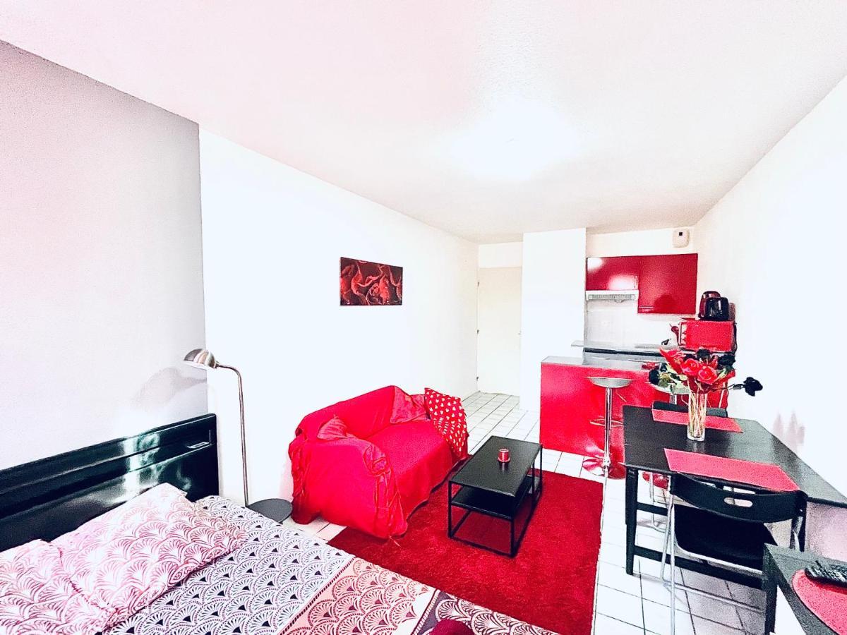 Апартаменты Le Red Escape A 15Min Du Centre Avec Parking Prive Gratuit Анси Экстерьер фото